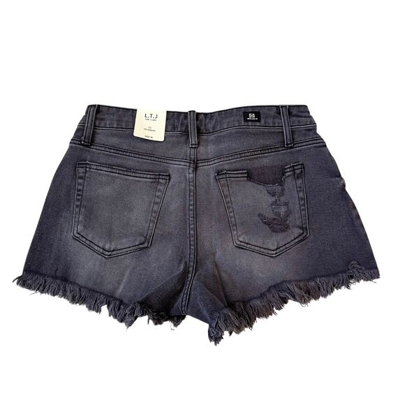 Letter to Juliet L.T.J  Black Frayed Denim Distressed Jean Shorts NWT Medium - Picture 2 of 6